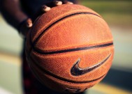 江苏体彩_U23男足首发引热议，冷静防守成关键，警惕对手定位球威胁