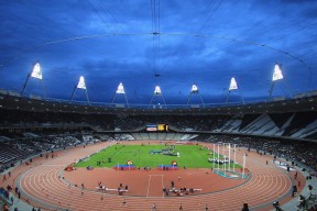 江苏体彩：莱万多夫斯基未来悬而未决，沙特、美土联赛竞相追逐，巴萨留人前景堪忧