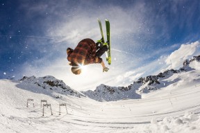 【江苏体彩网官网】我来，我见，我进球，青年球星爆发，射手榜飙升第五位🔝5️