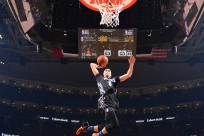 【江苏体彩】弗林蓬闪电突破制造点球，利物浦防线在欧冠激战中面临严峻考验