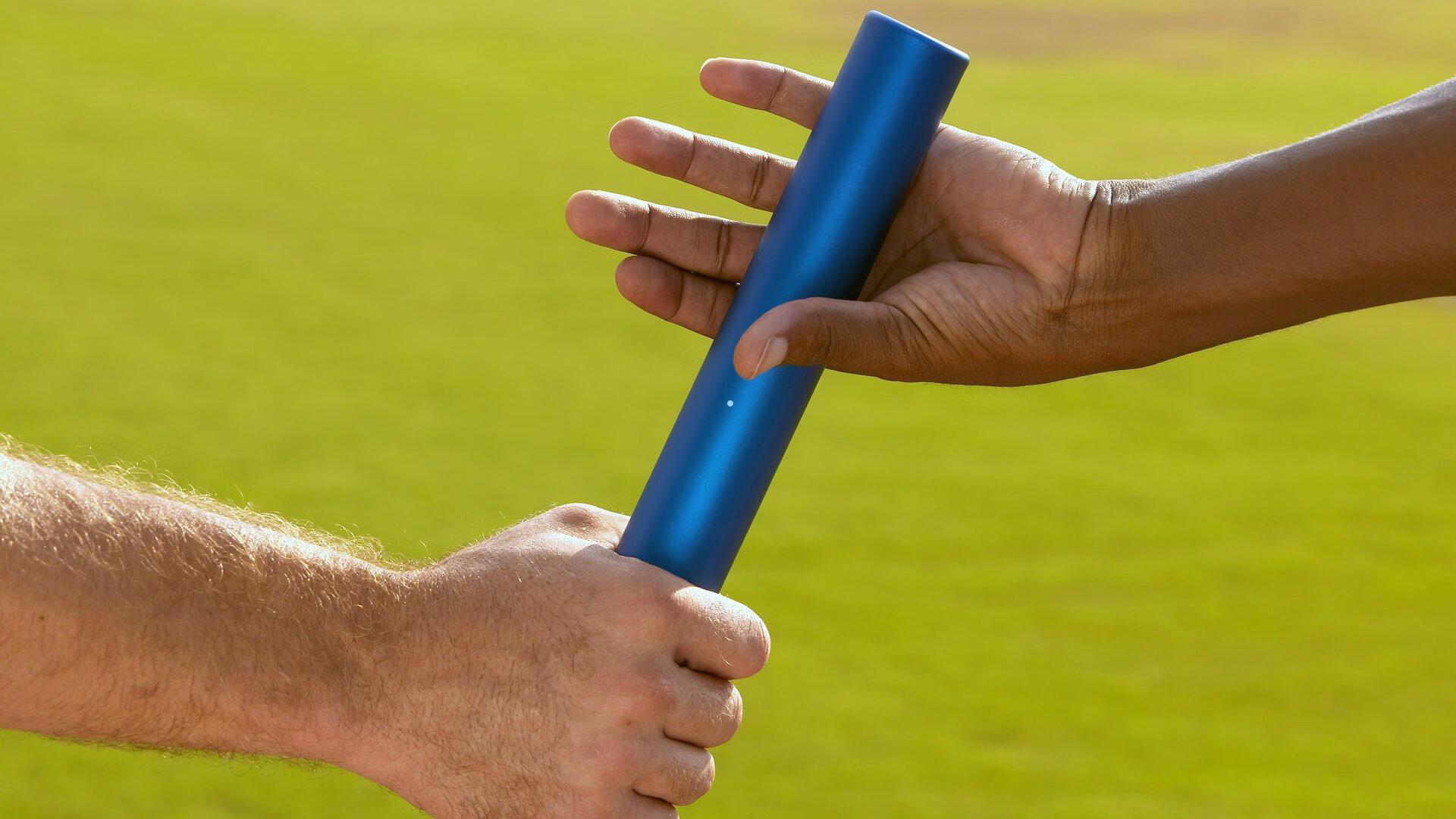 坎塞洛自导自演整活视频引爆网络，部分外媒翻车误报机上闹事风波